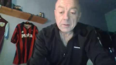 burnleyguy1977 online show from 26, 4, 2026