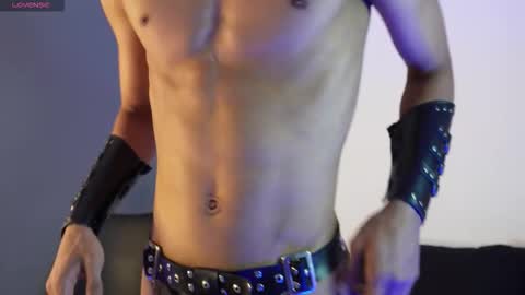 Buster independent model online show from 15, 10, 2025