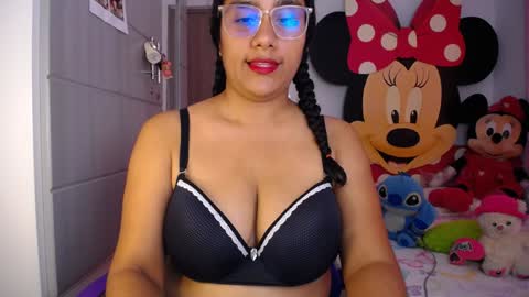 Snapshot of busty_nahiara chatting on 20, 1, 2025 Nahiara online show from 20, 1, 2025