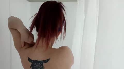 busybee83 online show from 12, 1, 2026