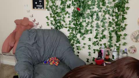 butterfly booty online show from 4, 11, 2025