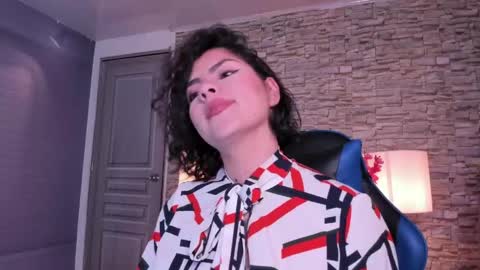 Lia Butterfly  online show from 8, 5, 2026