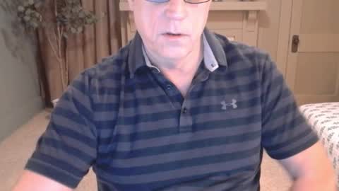 Snapshot of buttnakedfun954737 chatting on 11, 1, 2025 Miles online show from 11, 1, 2025