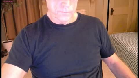 Snapshot of buttnakedfun954737 chatting on 21, 10, 2025 Miles online show from 21, 10, 2025