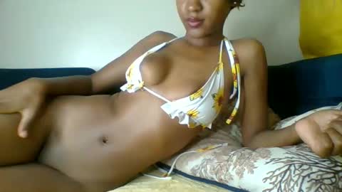 Snapshot of buttter_cup chatting on 16, 12, 2025 Claudia online show from 16, 12, 2025