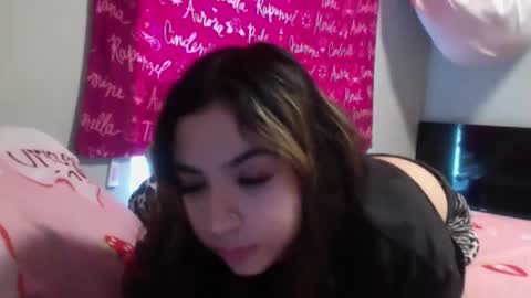 mia online show from 11, 3, 2025