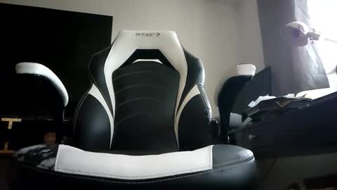 Snapshot of bwall1425 chatting on 29, 11, 2025 bwall1425 online show from 29, 11, 2025