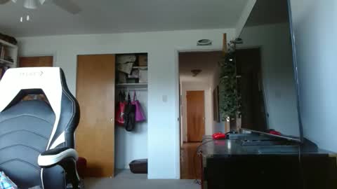 bwall1425 online show from 30, 3, 2026