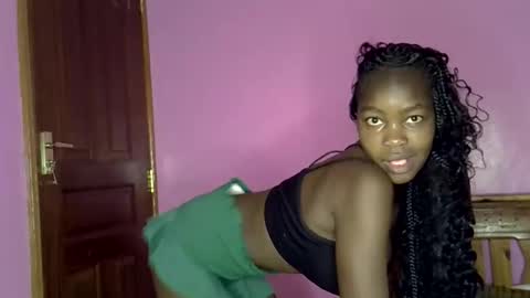 Snapshot of c_trish chatting on 12, 9, 2025 C--trish online show from 12, 9, 2025