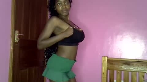 Snapshot of c_trish chatting on 18, 9, 2025 C--trish online show from 18, 9, 2025