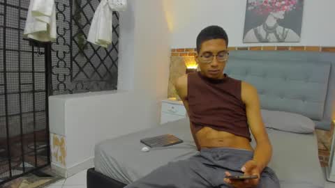 Snapshot of c_worstian_ chatting on 10, 12, 2024 c_worstian_ online show from 10, 12, 2024