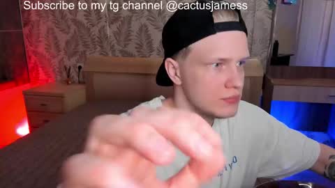 Snapshot of cactusjames_69 chatting on 15, 12, 2025 James online show from 15, 12, 2025