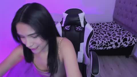 Snapshot of caelisse_cb chatting on 2, 12, 2025 caelisse_cb online show from 2, 12, 2025