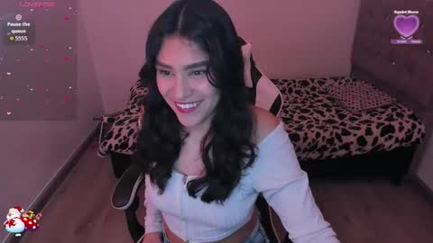 Snapshot of caelisse_cb chatting on 18, 12, 2025 caelisse_cb online show from 18, 12, 2025