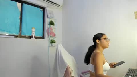 Snapshot of cailyn_messy chatting on 17, 10, 2025 karina online show from 17, 10, 2025