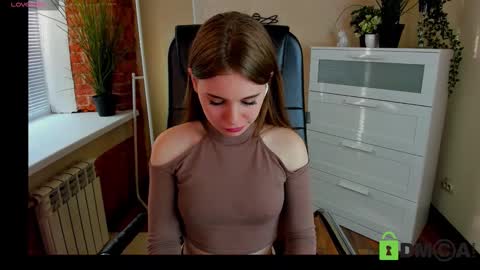 Snapshot of caitlin_c chatting on 12, 10, 2025 caitlin_c online show from 12, 10, 2025
