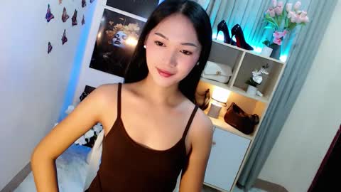 Snapshot of caitlin_x chatting on 13, 10, 2025 caitlin online show from 13, 10, 2025
