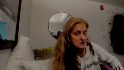 calaentemichele online show from 24, 12, 2024