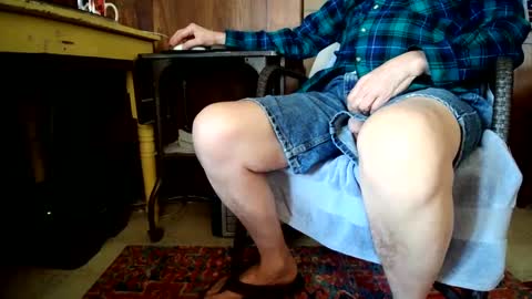 Snapshot of cali1962 chatting on 24, 1, 2025 Cal online show from 24, 1, 2025