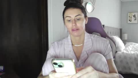The Cali Cambri online show from 10, 2, 2025