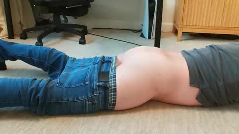 Snapshot of califundude69 chatting on 18, 12, 2025 califundude69 online show from 18, 12, 2025