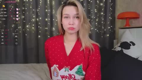 Snapshot of call__me_mommy_ chatting on 21, 12, 2024 Nancy Please thumbs up me online show from 21, 12, 2024