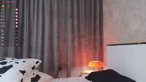 Snapshot of call__me_mommy_ chatting on 31, 1, 2025 Nancy Please thumbs up me online show from 31, 1, 2025