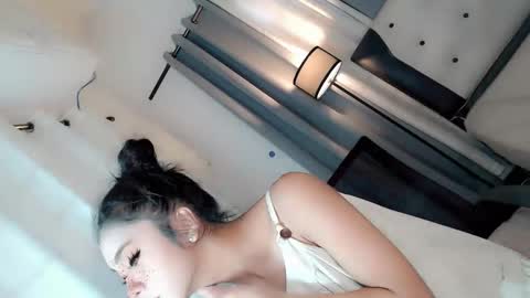 Snapshot of call_me_nina chatting on 25, 5, 2026 call_me_nina online show from 25, 5, 2026