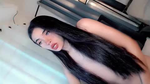 Snapshot of call_me_nina chatting on 6, 6, 2026 call_me_nina online show from 6, 6, 2026