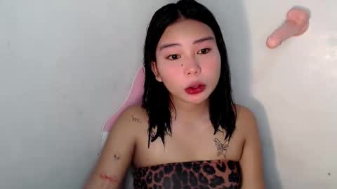 Snapshot of callme_remaxxx7 chatting on 13, 11, 2025 Rema online show from 13, 11, 2025