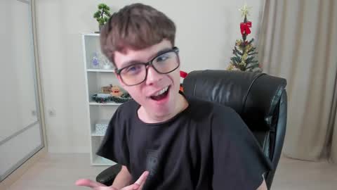 Hey I am Calvin  online show from 22, 12, 2024