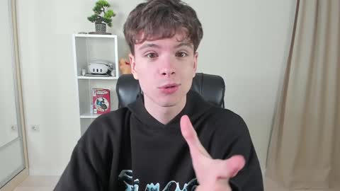 Hey I am Calvin  online show from 7, 2, 2025