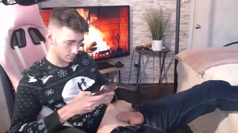 Snapshot of calvin_tanner chatting on 21, 12, 2024 calvin_tanner online show from 21, 12, 2024