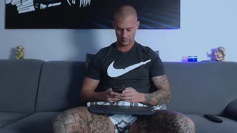 Snapshot of calvinhunt69 chatting on 5, 1, 2025 Calvin online show from 5, 1, 2025