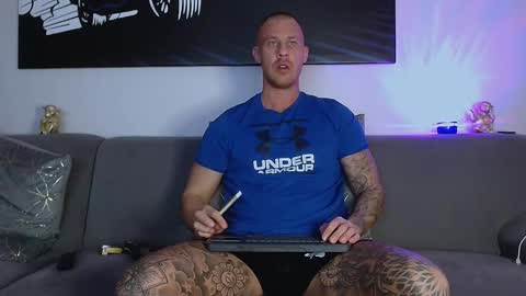 Snapshot of calvinhunt69 chatting on 8, 1, 2025 Calvin online show from 8, 1, 2025