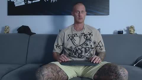 Snapshot of calvinhunt69 chatting on 17, 1, 2025 Calvin online show from 17, 1, 2025