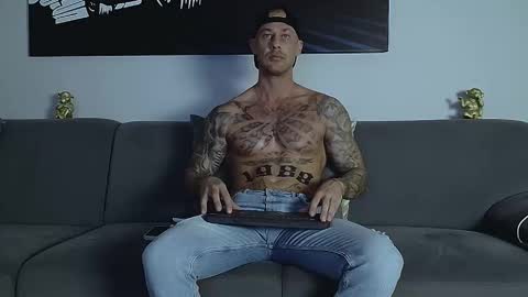 Snapshot of calvinhunt69 chatting on 12, 9, 2025 Calvin online show from 12, 9, 2025