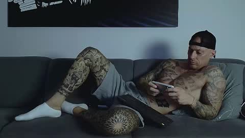 Snapshot of calvinhunt69 chatting on 16, 9, 2025 Calvin online show from 16, 9, 2025