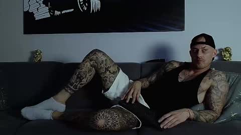 Snapshot of calvinhunt69 chatting on 4, 10, 2025 Calvin online show from 4, 10, 2025