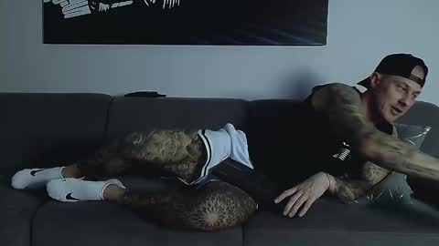 Snapshot of calvinhunt69 chatting on 5, 11, 2025 Calvin online show from 5, 11, 2025