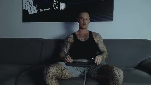 Snapshot of calvinhunt69 chatting on 19, 11, 2025 Calvin online show from 19, 11, 2025