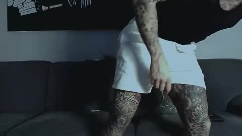 Snapshot of calvinhunt69 chatting on 17, 12, 2025 Calvin online show from 17, 12, 2025