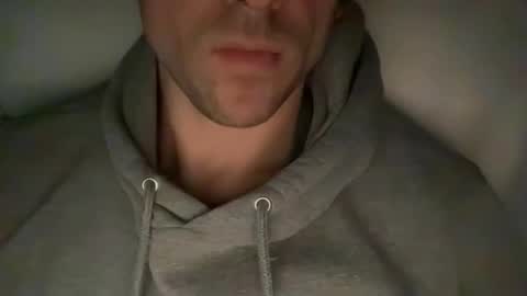 Snapshot of calvinzz chatting on 17, 11, 2025 calvinzz online show from 17, 11, 2025