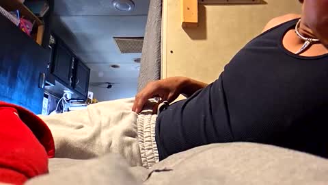 Snapshot of camachochuy1221 chatting on 1, 12, 2025 camachochuy1221 online show from 1, 12, 2025