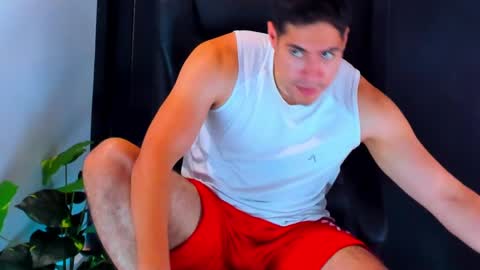 Snapshot of camara110 chatting on 12, 1, 2025 camara110 online show from 12, 1, 2025