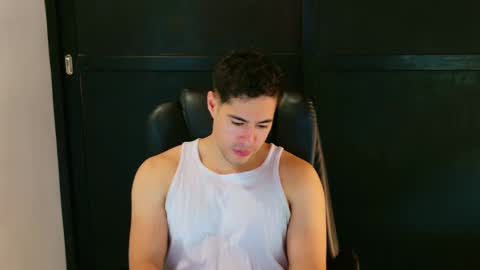 Snapshot of camara110 chatting on 22, 1, 2025 camara110 online show from 22, 1, 2025