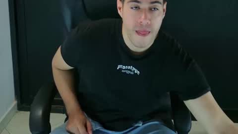 Snapshot of camara110 chatting on 29, 1, 2025 camara110 online show from 29, 1, 2025