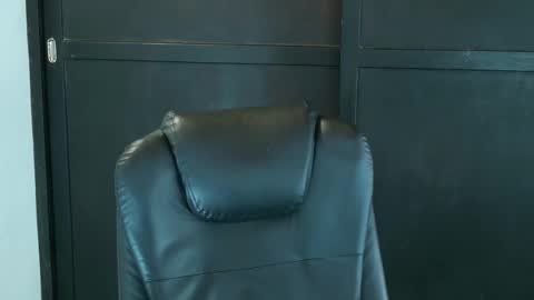 Snapshot of camara110 chatting on 11, 2, 2025 camara110 online show from 11, 2, 2025