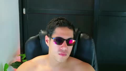 Snapshot of camara110 chatting on 17, 2, 2025 camara110 online show from 17, 2, 2025