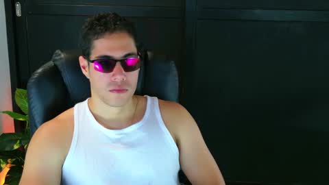 Snapshot of camara110 chatting on 18, 2, 2025 camara110 online show from 18, 2, 2025